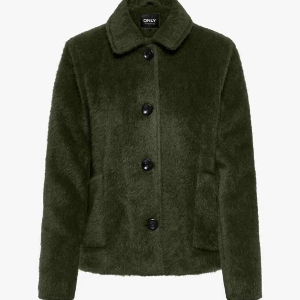 Like new green sweater.